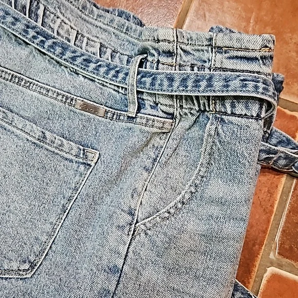 Kancan 90s High Rise Belted Denim Shorts - Picture 5 of 10